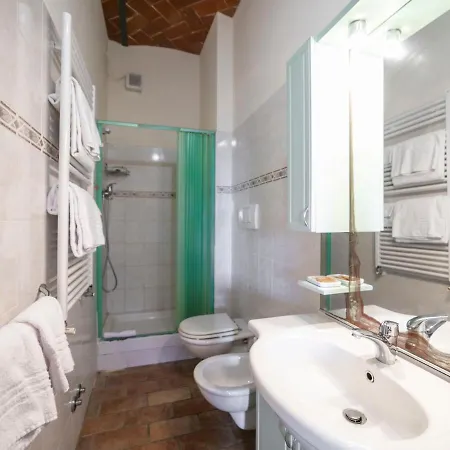 فيلة Le Rondini By Interhome